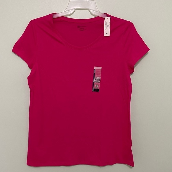 Two brand new t-shirts with tags size XXXL one in red one in pink - Picture 3 of 10